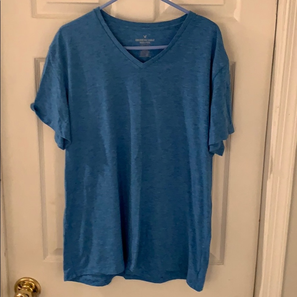 Men’s American Eagle V-Neck Size XL